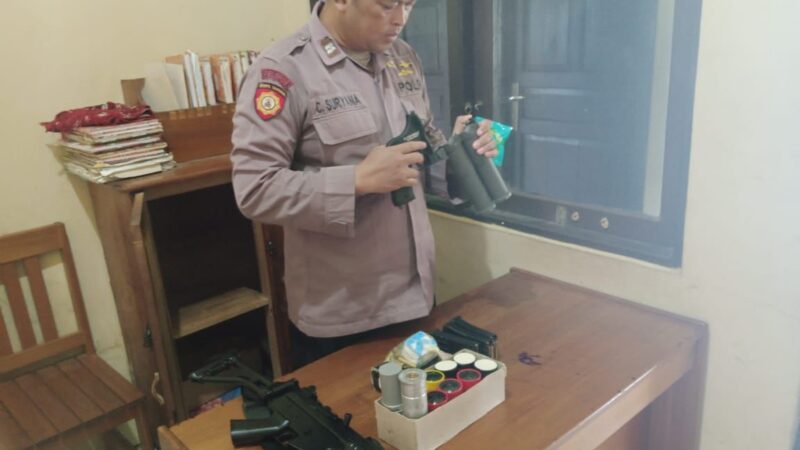 Pastikan Kondisi, SPKT Polsek Sabangau Laksanakan Cek Alat Inventaris Dinas