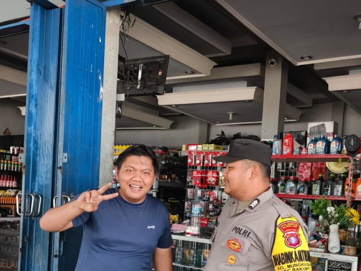 Patroli Dialogis Polsek Rakumpit Disambut Hangat Pemilik Bengkel Motor