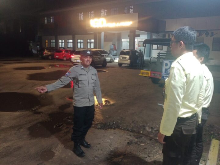 Disela Patroli Harkamtibmas, Piket Polsek Sabangau Kunjungi RSUD Kota Palangka Raya