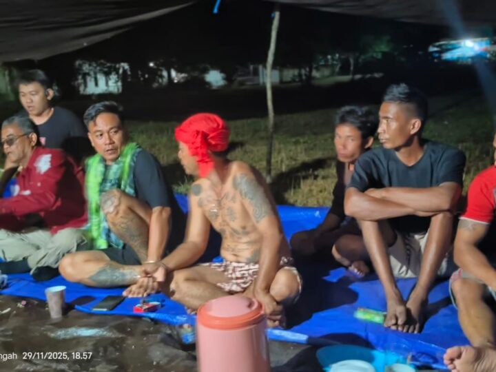Kasihumas Polresta Hadiri Ritual Adat Basasah dan Pengukuhan Anggota Baru TBBR Kota Palangka Raya
