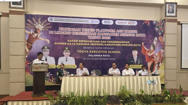 Plt Sekda Mura Buka Bimtek Platform ASN Karier