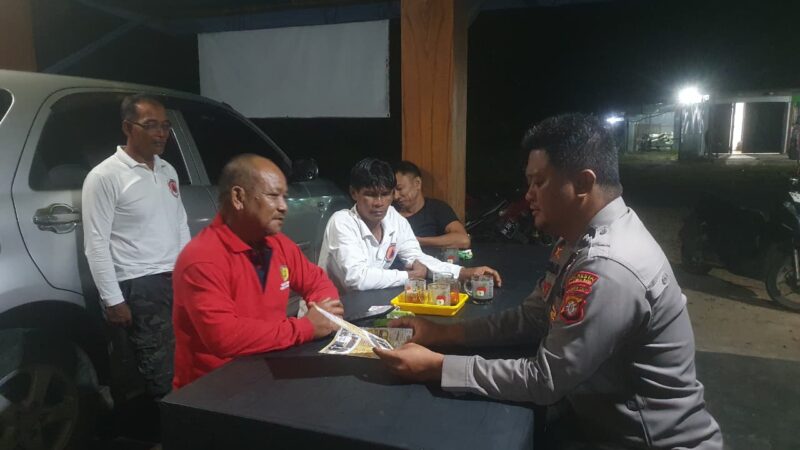 Patroli Dialogis Polsek Rakumpit Jalin Kedekatan dengan Warga di Warung