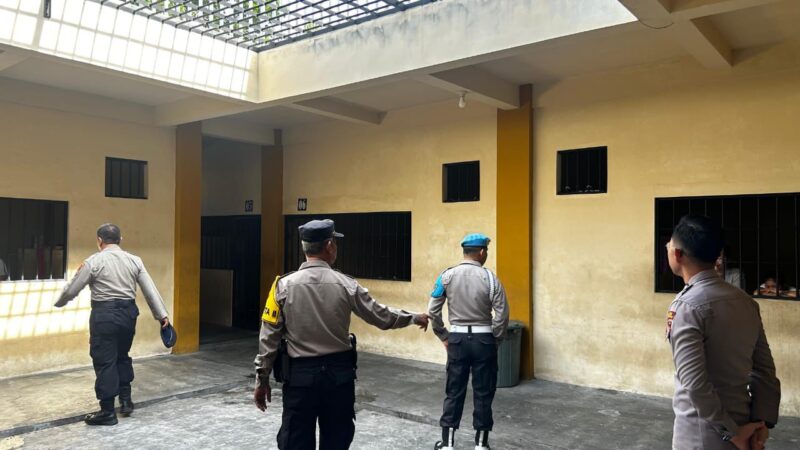 Pastikan Keamanan para Tahanan, SPKT Polresta Palangka Raya Gelar Pengecekan Rutin