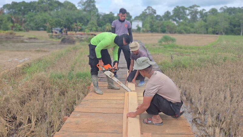 Jembatan Desa Netampin Rampung Diperbaiki, Brimob Kalteng Hadirkan Akses Aman bagi Warga dan Pelajar