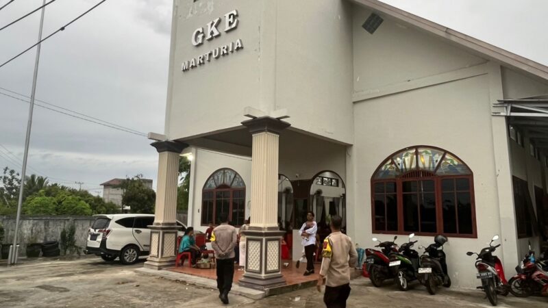 Jaga Kekhusyukan Ibadah, Polsek Sabangau Laksanakan Patroli Harkamtibmas di Gereja GKE Marturia
