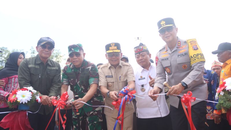 Hadiri Peresmian Jembatan Sei Asem dan Terusan di Kapuas, Kapolda Kalteng: Wujud Komitmen Dukung Pemerataan Infrastruktur