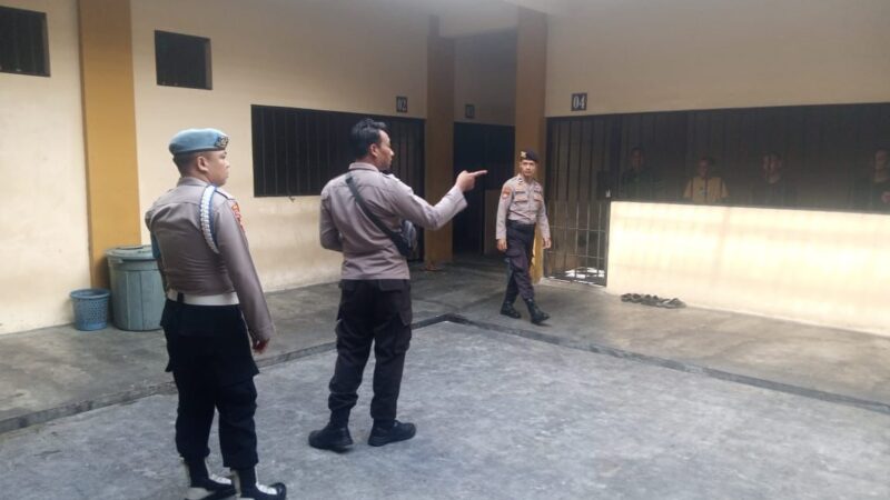 Selesai Serah Terima, Pamapta III SPKT Polresta Palangka Raya Cek Kondisi Tahanan di Rutan