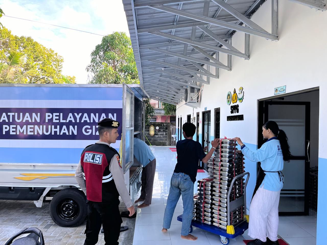 Personel Samapta Polresta Palangka Raya Lakukan Patroli dan Pengawalan Program MBG