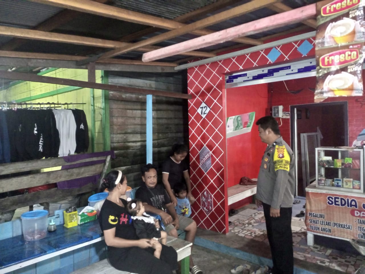 Sambut Nataru, Polsek Rakumpit Gelar Patroli Harkamtibmas dan Sosialisasi Call Center 110