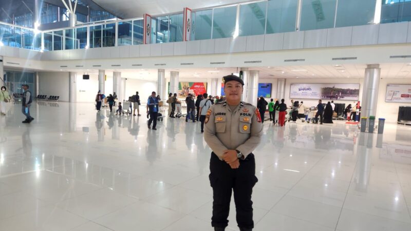 Di Area Bandara Tjilik Riwut, Satpamobvit Polresta Palangka Raya Lakukan Patroli Jalan Kaki