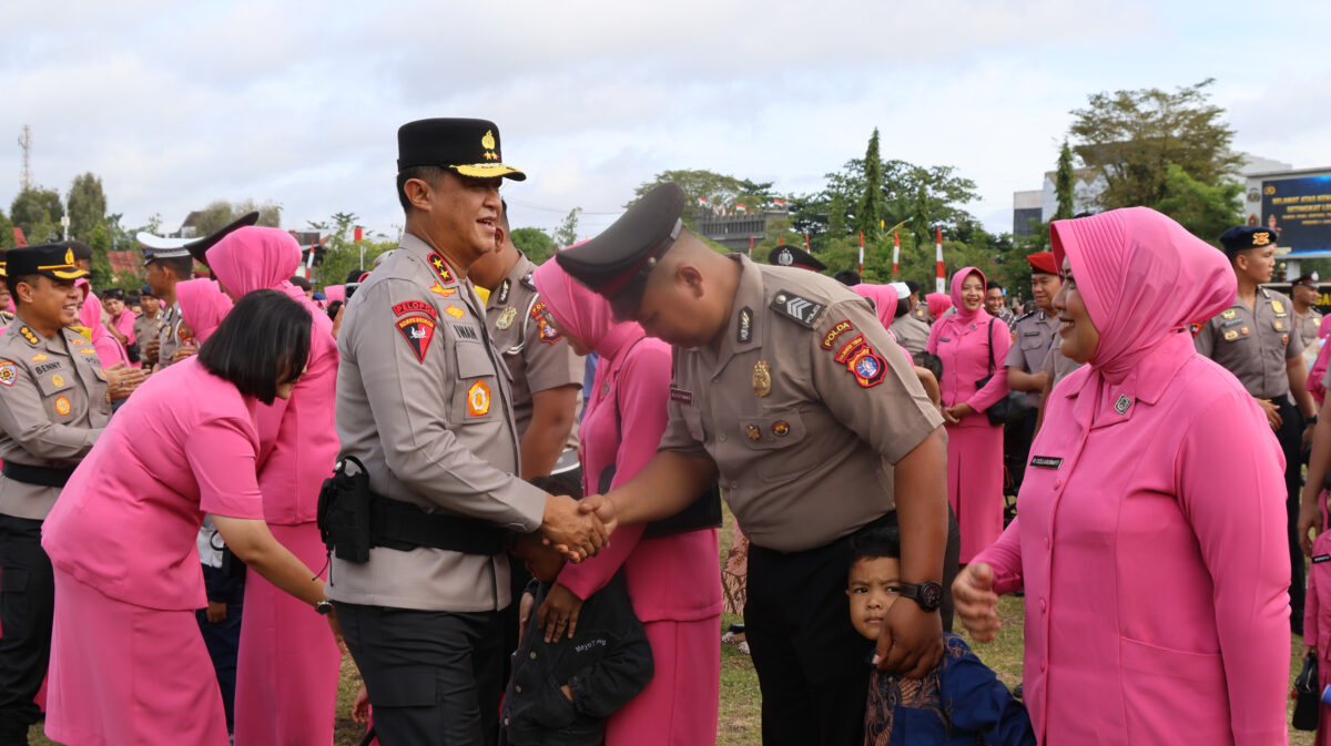 Kapolda Kalteng Pimpin Upacara Korps Raport, 857 Personel Polda dan Polres Jajaran Naik Pangkat