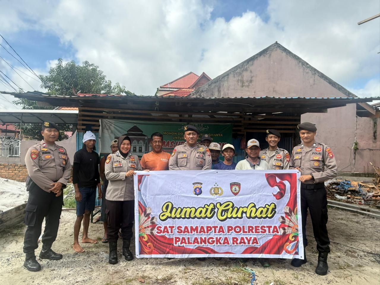 Jumat Curhat di Masjid Ar Rohman, Sat Samapta Polresta Palangka Raya Tampung Aspirasi Warga