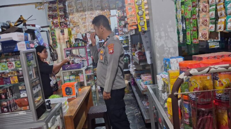 Ke Pemilik Warung Sembako, Polsek Rakumpit Sosialisasikan Layanan Kepolisian 110