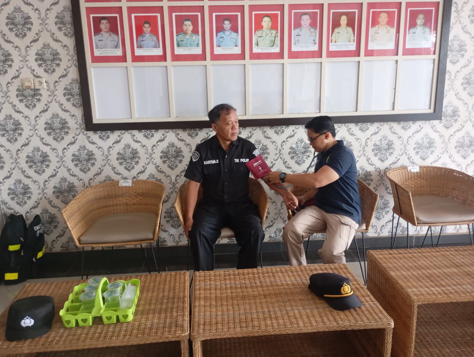 Sidokkes Polresta Palangka Raya  Periksa Kondisi Kesehatan Rutin untuk Personel