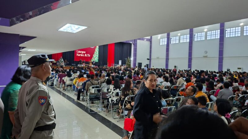 Personel Polresta Amankan Ibadah dan Perayaan Natal Pemkot Palangka Raya