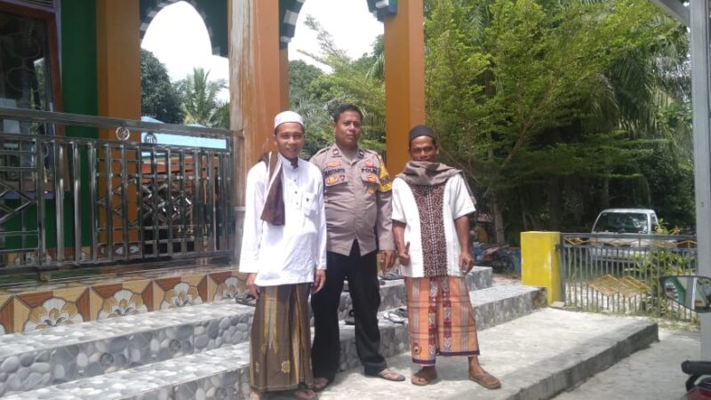 Jaga Kekhusyukan Ibadah, Polsek Rakumpit Amankan Pelaksanaan Sholat Jum’at