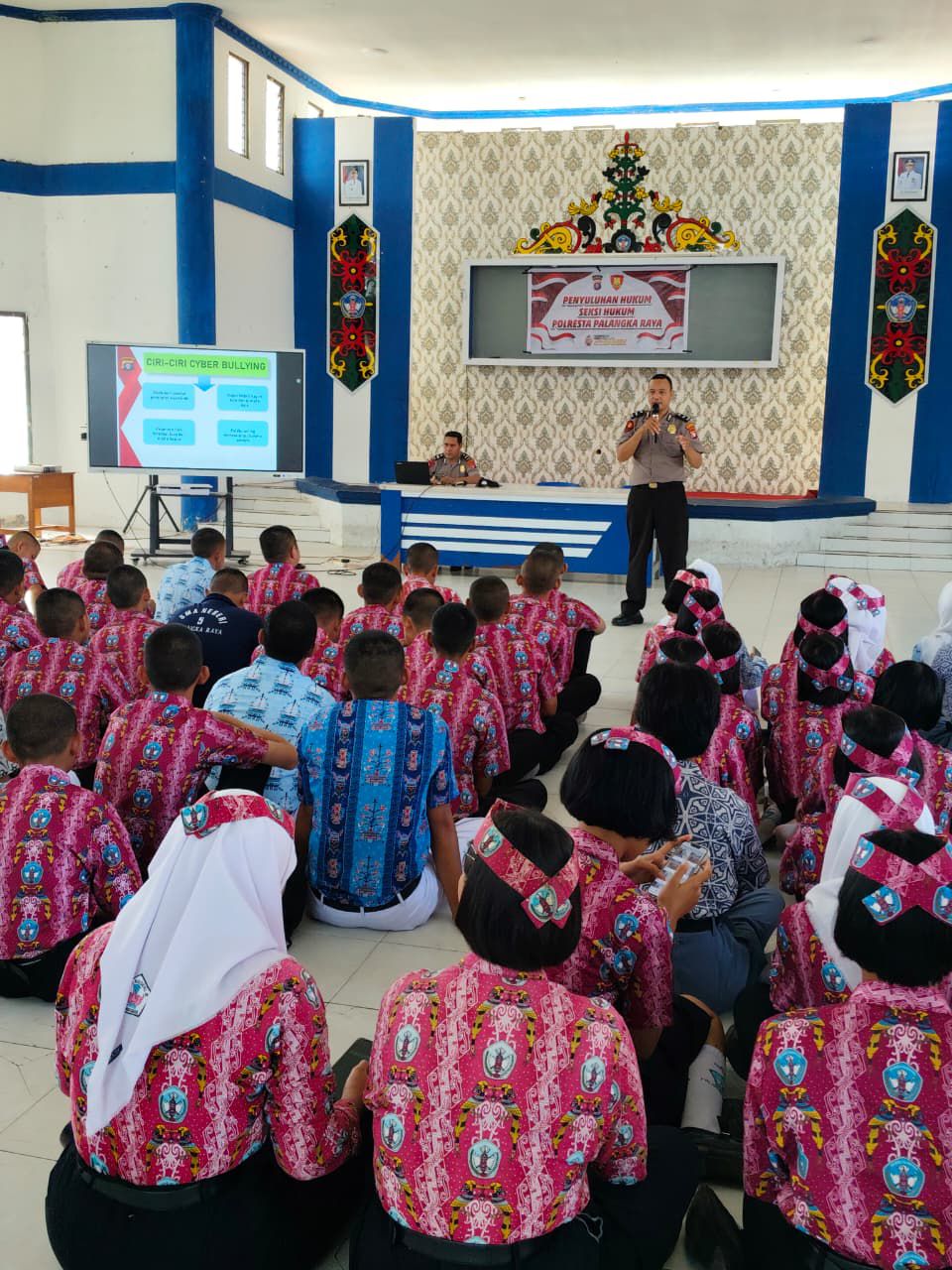 Seksi Hukum Polresta Palangka Raya Berikan Penyuluhan Hukum di SMAN 5 Palangka Raya