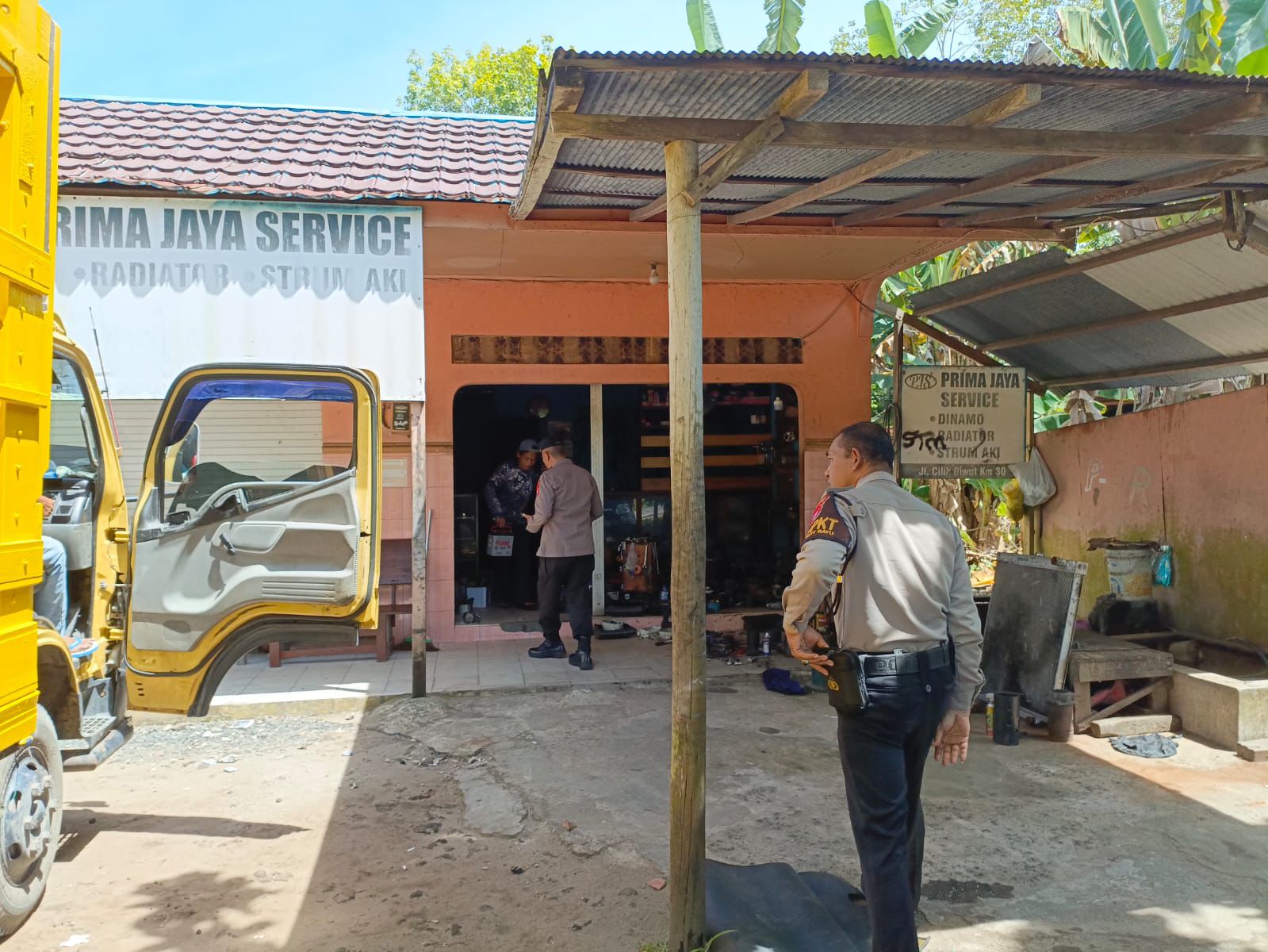 Kanitbinmas dan SPKT Polsek Bukit Batu Laksanakan Patroli Harkamtibmas