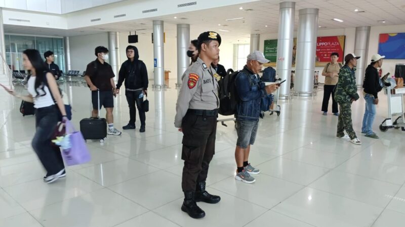 Perkuat Pengamanan Obvit, Satpamobvit Polresta Palangka Raya Intensifkan Penjagaan di Bandara Tjilik Riwut