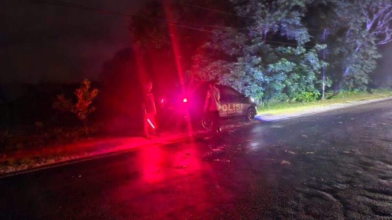 Patroli Dini Hari, Polsek Bukit Batu Pantau Area Rawan Kecelakaan Lalu Lintas