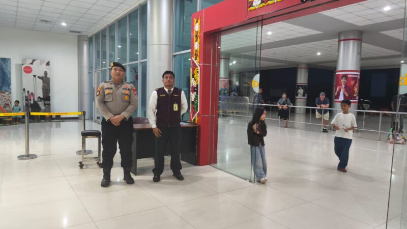 Bersama Petugas Keamanan Bandara Tjilik Riwut, Satpamobvit Polresta Palangka Raya Optimis Jaga Keamanan Aktivitas Obvit