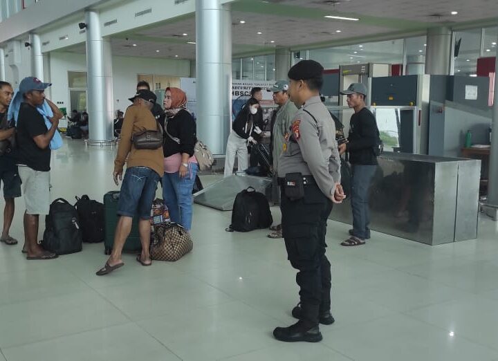 Gelar Patroli Dialogis, Satpamobvit Polresta Palangka Raya Berikan Rasa Aman di Bandara Tjilik Riwut