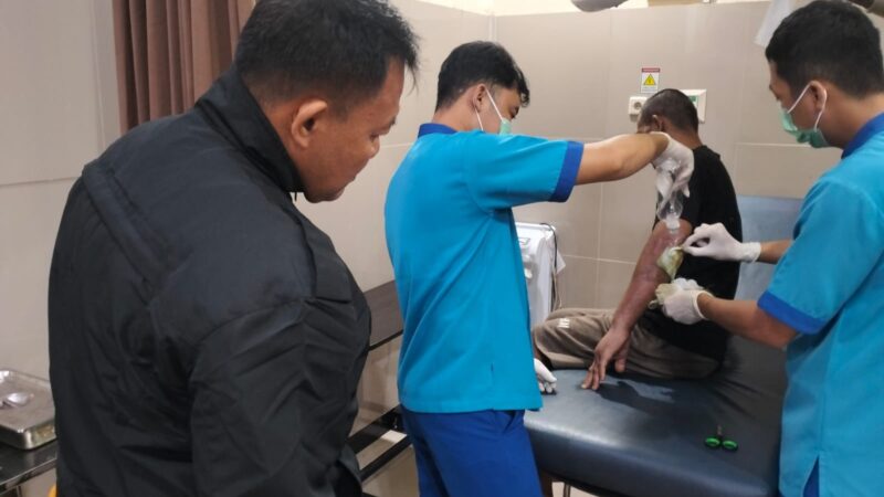 Tahanan Sakit, Sattahti Polresta Palangka Raya Lakukan Pemeriksaan dan Pengawalan Perawatan Medis