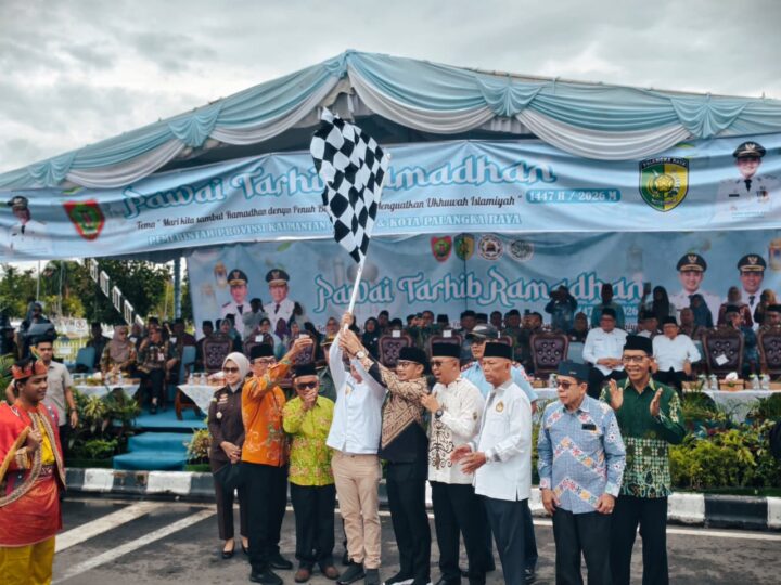 Personel Polresta Palangka Raya Laksanakan Pengamanan Star dan Finish Pawai Tahrib Ramadhan 2026