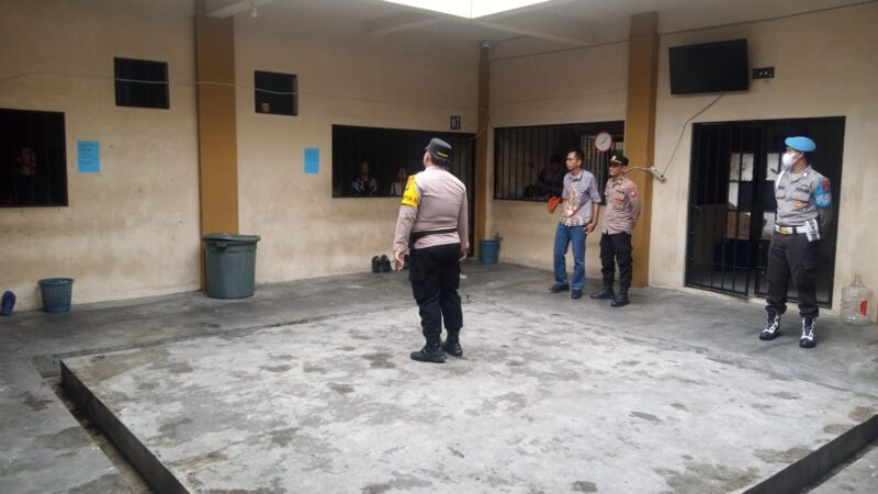 Cek Keamanan Tahanan, Pamapta I SPKT Polresta Palangka Raya Kontrol Rutin Rutan