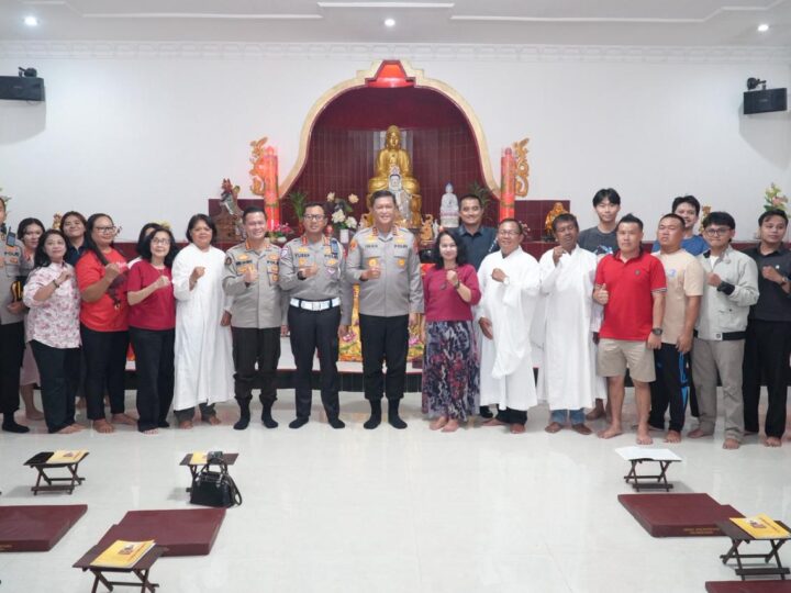 Pastikan Ibadah Imlek Berjalan Aman, Kapolda Kalteng Sambangi Vihara Avalokitesvara Budhayana