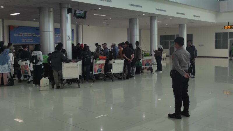 Hadir di Area Bandara Tjilik Riwut, Satpamobvit Polresta Palangka Raya Berikan Rasa Aman ke Warga