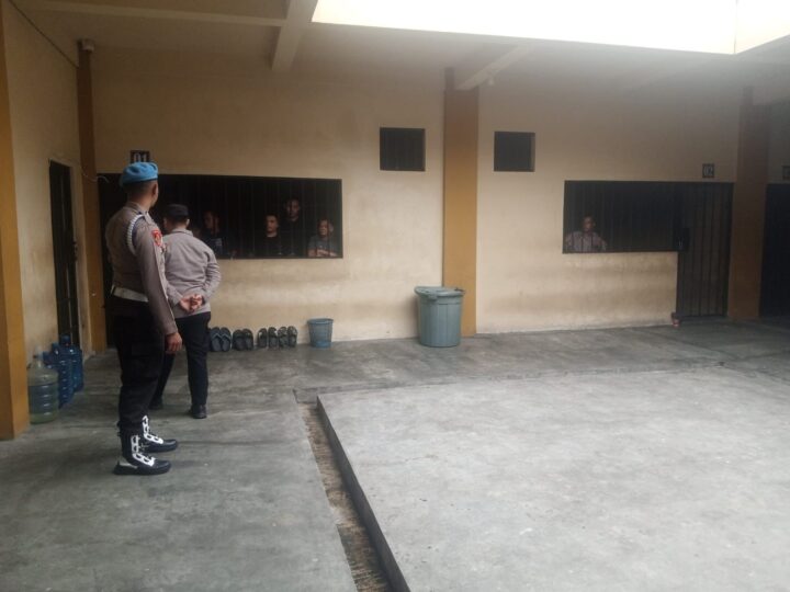 Pamapta I SPKT Polresta Palangka Raya Laksanakan Pengecekan Rutin Kondisi Tahanan