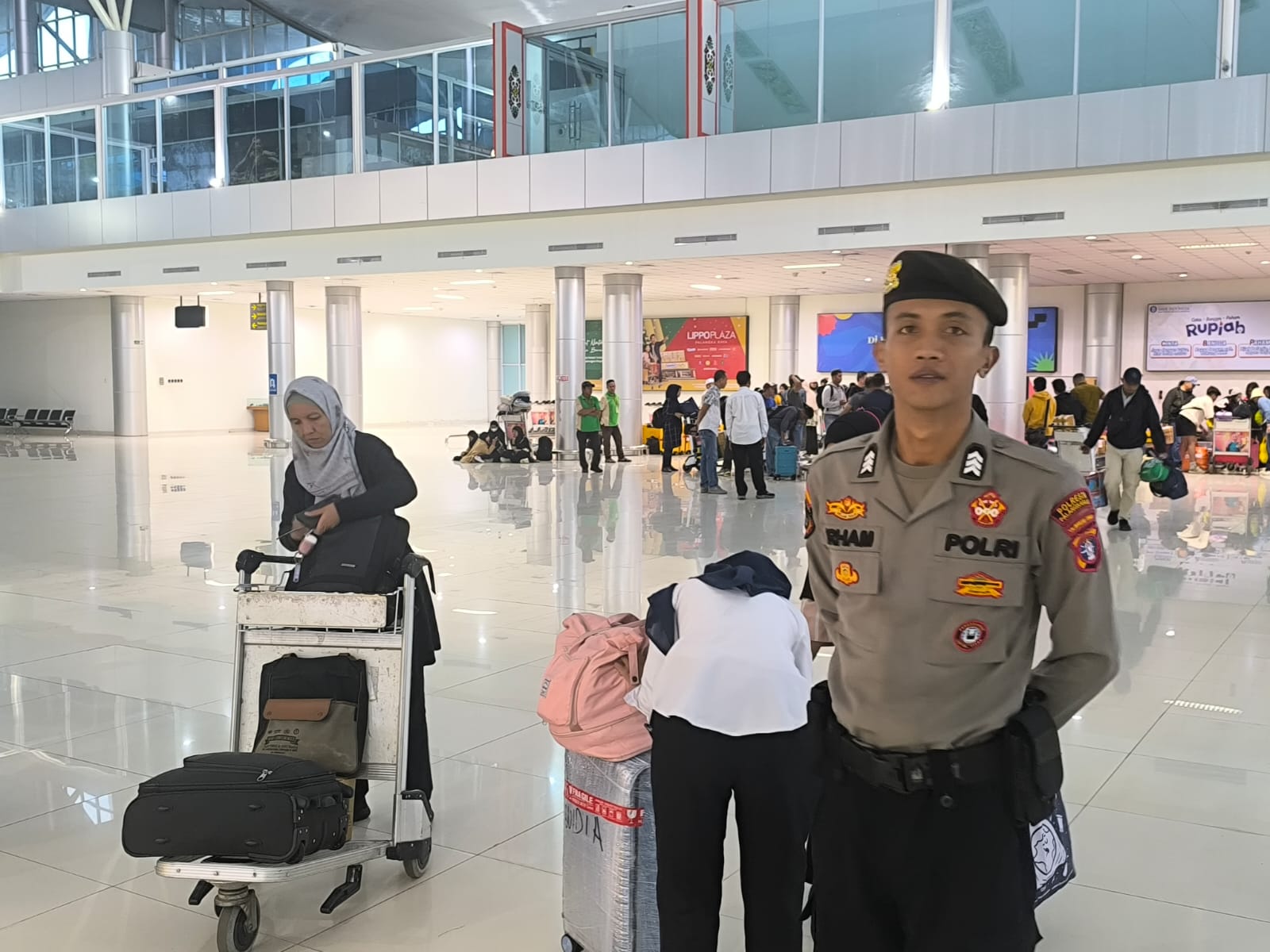 Meski Puasa, Satpamobvit Polresta Palangka Raya Amankan Bandara Tjilik Riwut