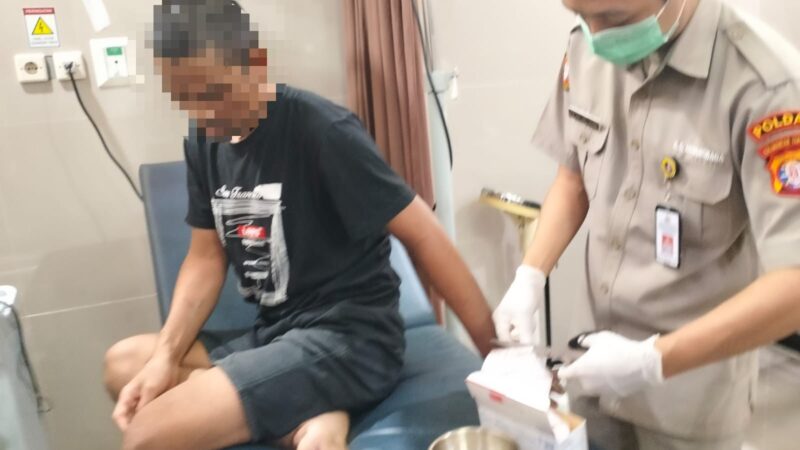 Sattahti Polresta Palangka Raya Kawal Pemeriksaan Kesehatan Tahanan di RS Bhayangkara