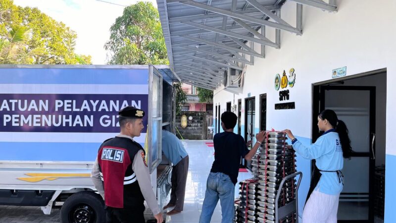 Kawal Distribusi MBG, Satsamapta Polresta Palangka Raya Pastikan Penyaluran ke Sekolah Berjalan Aman