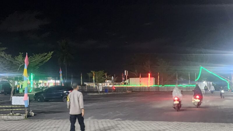 Polsek Sabangau Hadir di Masjid Kubah Hijau Al Abrar, Pastikan Tarawih Berjalan Tertib dan Nyaman