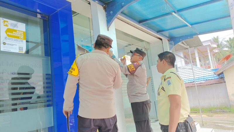 Anggota Polsek Bukit Batu Tinjau Kamtibmas dan Kunjungi Kantor Bank Kalteng