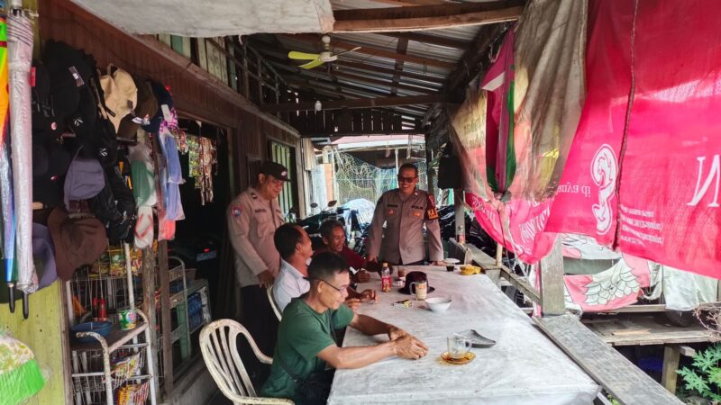 Patroli Sambang, Polsek Bukit Batu Jalin Silaturahmi dan Ciptakan Rasa Aman untuk Warganya