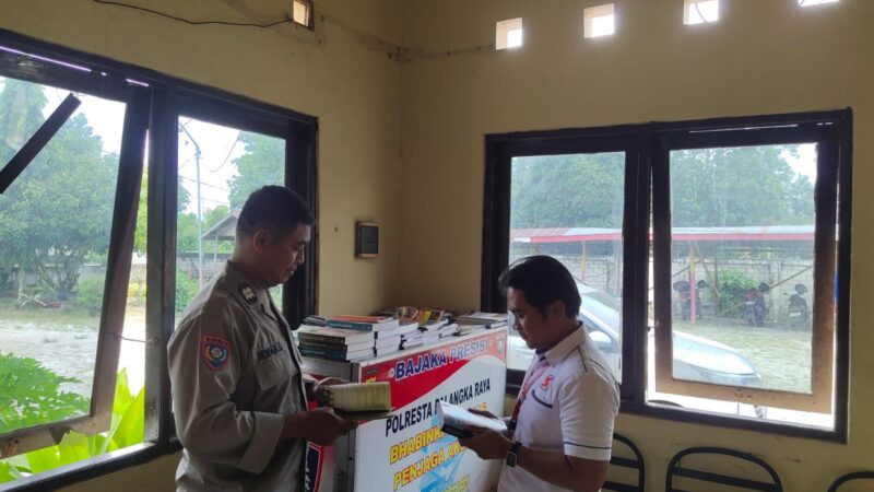 Dukung Literasi di Masyarakat, Bhabinkamtibmas Polsek Sabangau Operasikan Motor Bajaka Presisi