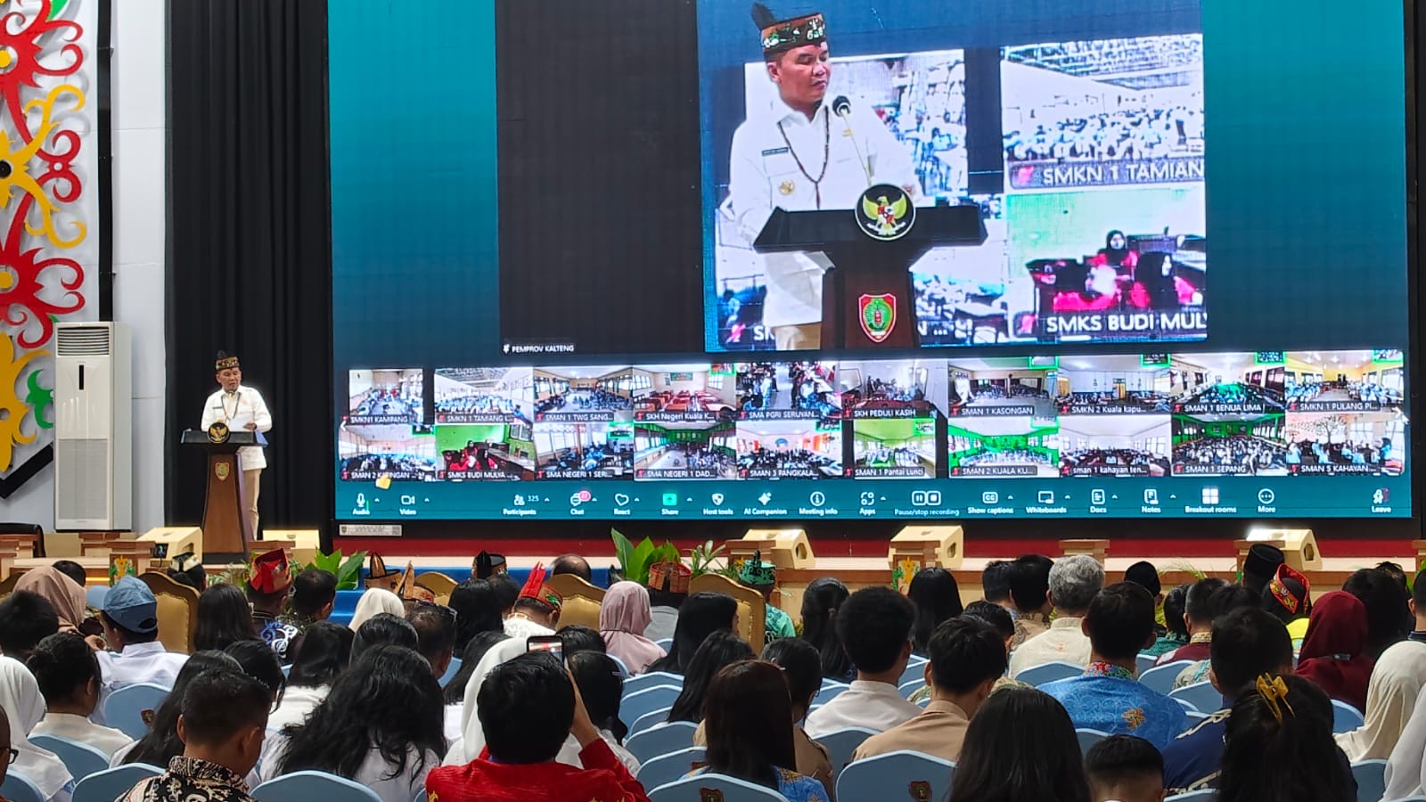 Wujudkan Kalteng Maju 2026, Gubernur Agustiar Sabran Salurkan Seragam Gratis bagi 60 Ribu Siswa