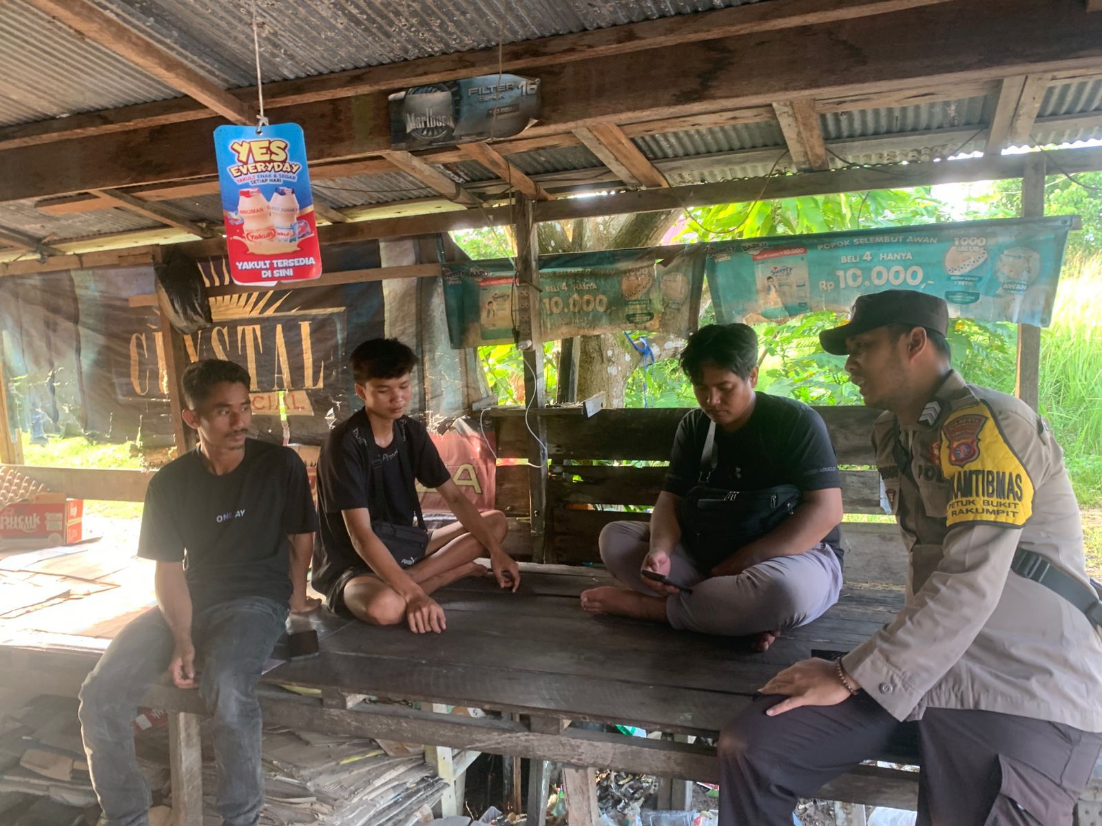 Hadir di Tengah Warganya, Polsek Rakumpit Laksanakan Patroli Sambang ke Petuk Bukit