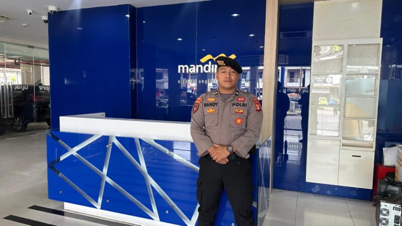 Berikan Imbauan Kamtibmas, Satpamobvit Polresta Palangka Raya Sambangi Nasabah dan Petugas Bank