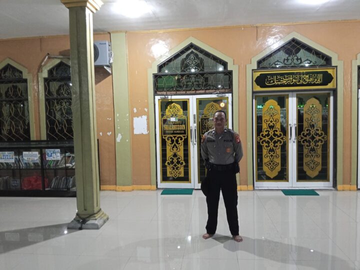 Hadirkan Rasa Aman Momen Ramadan, Polresta Palangka Raya Laksanakan Pengamanan Tarawih di Masjid Salahuddin