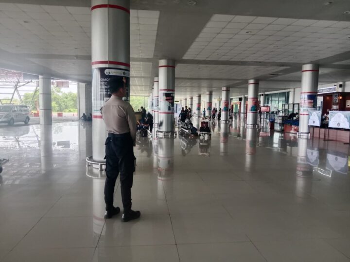 Satpamobvit Polresta Palangka Raya Perketat Pengawasan Kondusivitas di Area Bandara Tjilik Riwut