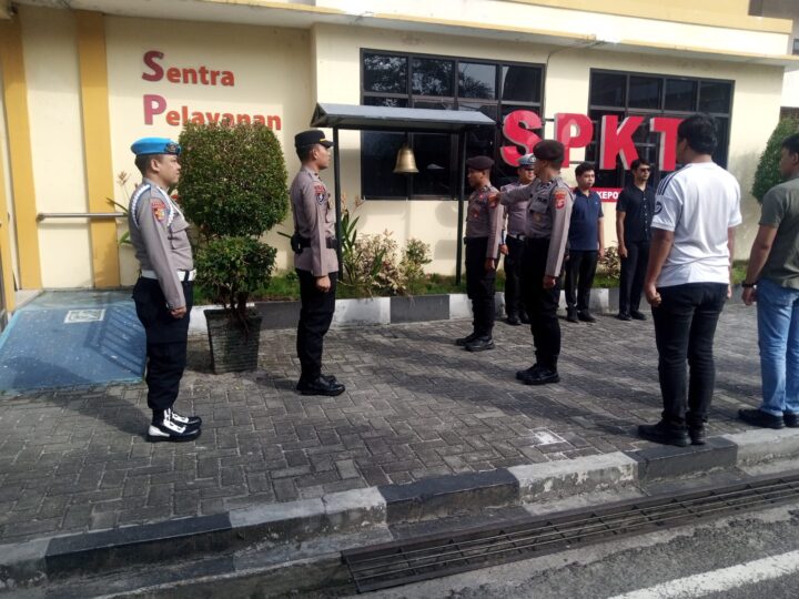 Pastikan Kesiapan Personel, Pamapta II SPKT Polresta Palangka Raya Pimpin Serah Terima Piket Fungsi