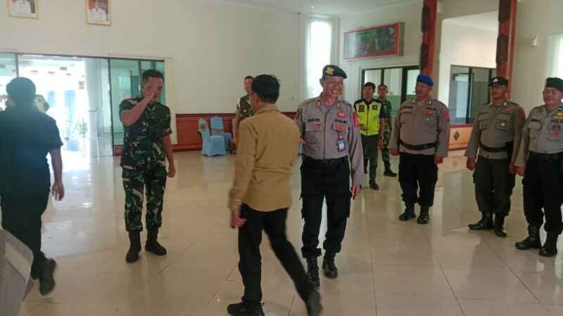 Satpamobvit Polresta Palangka Raya Amankan Keberangkatan Gubernur Kalteng dari Bandara Tjilik Riwut