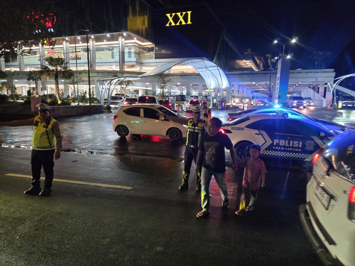 Jamin Keamanan Jelang Idul Fitri 1447 H, Satgas Ops Ketupat Telabang Masifkan Patroli Dialogis di Pusat Keramaian