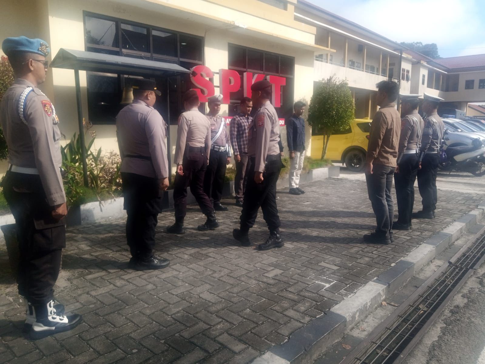 Pastikan Kesiapan Anggota, SPKT Polresta Palangka Raya Laksanakan Serah Terima Tugas Dinas