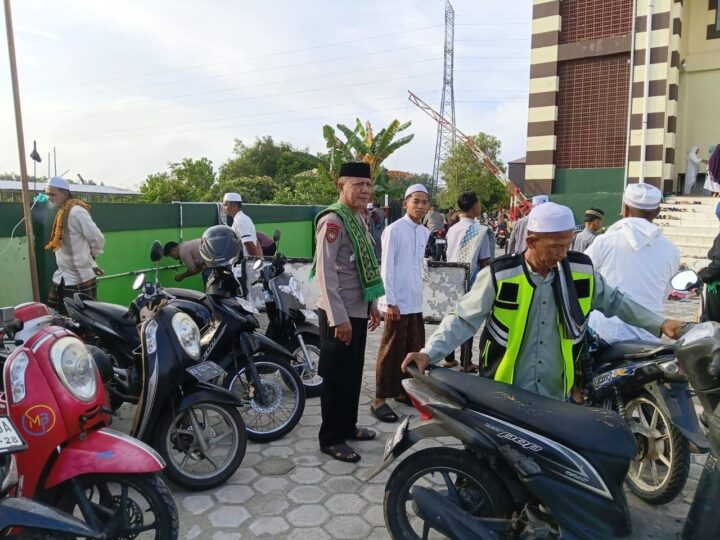 Jaga Kelancaran Salat Idul Fitri, Polsek Sabangau Siagakan Personel di Masjid Kubah Hijau Al Abrar