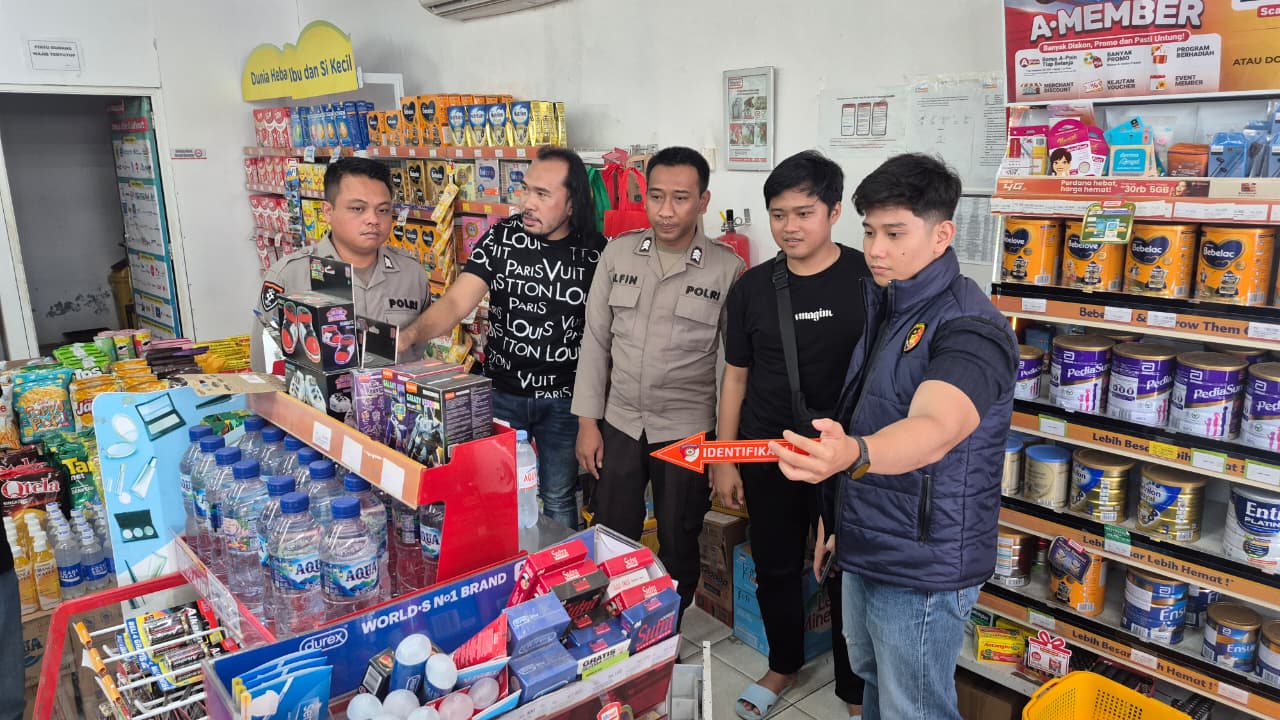 Polresta Palangka Raya Lakukan Olah TKP Curas di Alfamart, Pelaku Masih Diburu